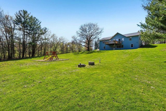 S1214 Town Hall Road, Lyndon Station, WI 53944