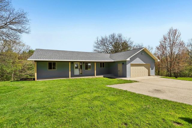 S1214 Town Hall Road, Lyndon Station, WI 53944