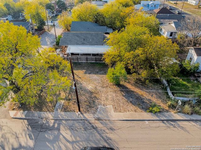 815 S Pine St, San Antonio, TX 78210