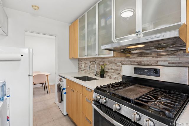 196-56 69th Avenue 2, Fresh Meadows, NY 11365