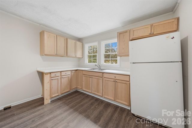 630 2nd Street SW, Conover, NC 28613