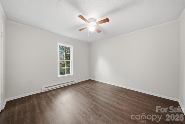 630 2nd Street SW, Conover, NC 28613