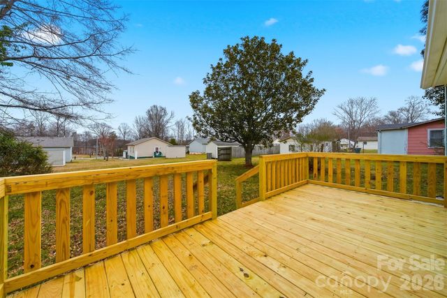 630 2nd Street SW, Conover, NC 28613