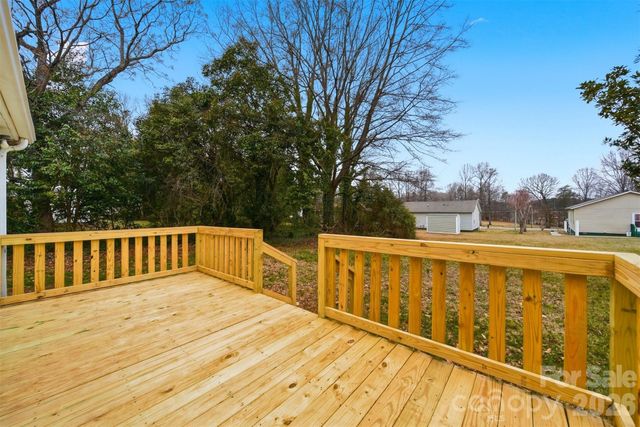 630 2nd Street SW, Conover, NC 28613