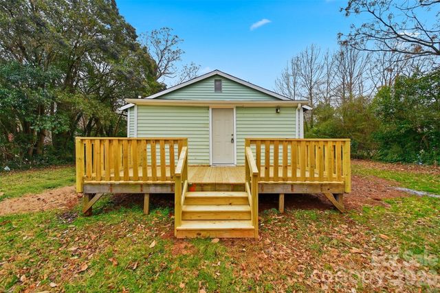 630 2nd Street SW, Conover, NC 28613