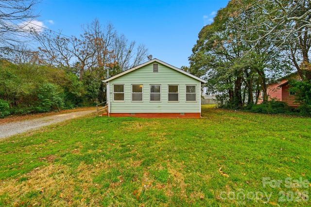 630 2nd Street SW, Conover, NC 28613