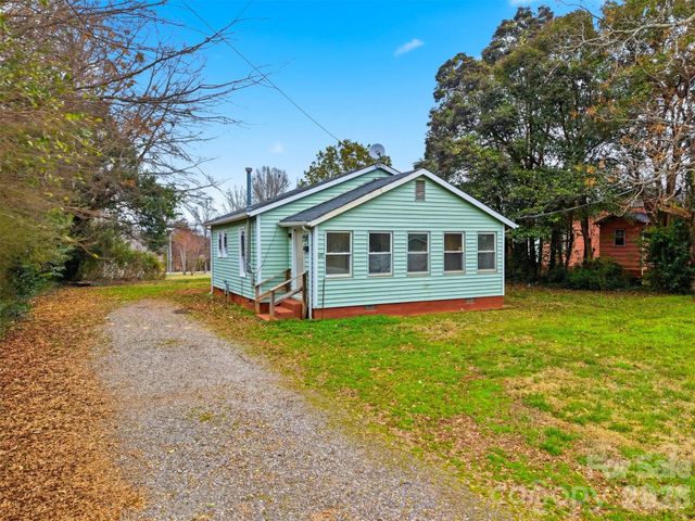 630 2nd Street SW, Conover, NC 28613