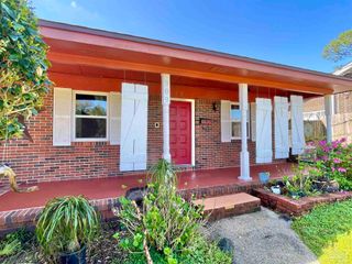 909 W Lloyd St, Pensacola, FL 32501