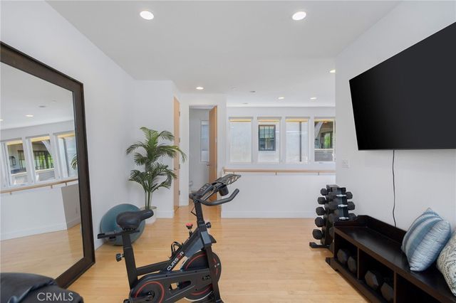 2303 Vista Drive, Manhattan Beach, CA 90266