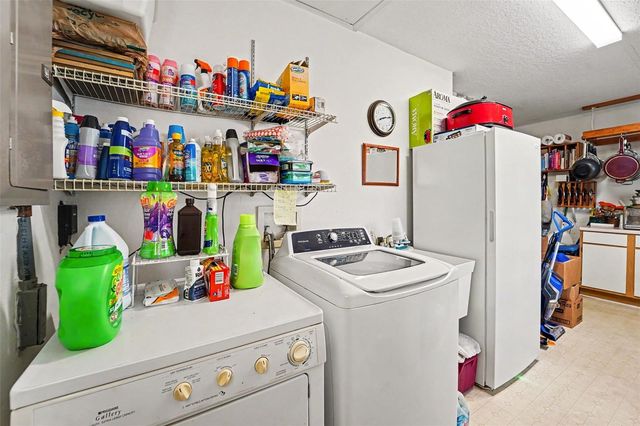 12606 LITEWOOD DR, Hudson, FL 34669
