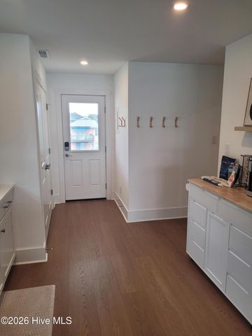 9 W Atlanta Street 3, Wrightsville Beach, NC 28480