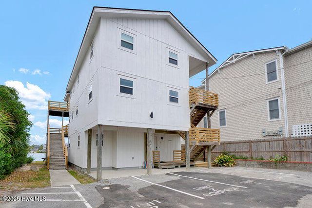 9 W Atlanta Street 3, Wrightsville Beach, NC 28480
