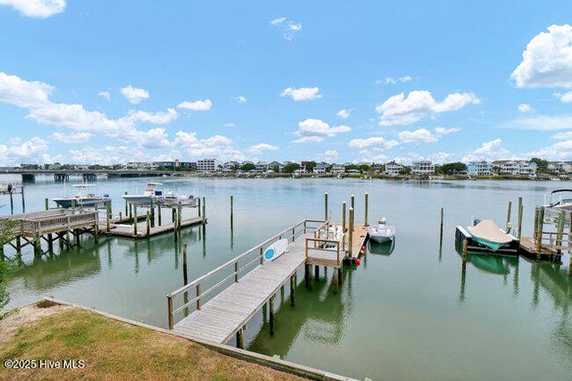 9 W Atlanta Street 3, Wrightsville Beach, NC 28480