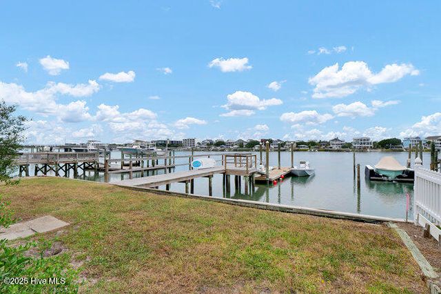 9 W Atlanta Street 3, Wrightsville Beach, NC 28480