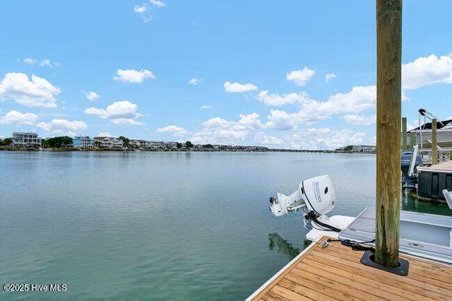 9 W Atlanta Street 3, Wrightsville Beach, NC 28480