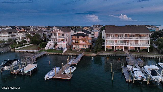 9 W Atlanta Street 3, Wrightsville Beach, NC 28480