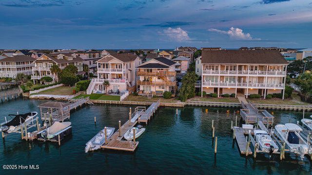 9 W Atlanta Street 3, Wrightsville Beach, NC 28480