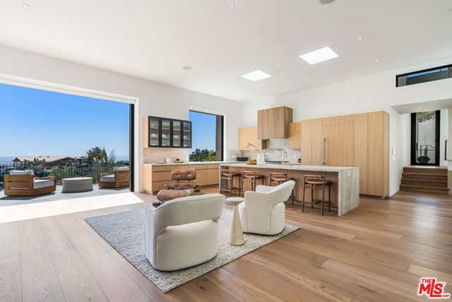 1205 Las Lomas Place, Pacific Palisades (los Angeles), CA 90272