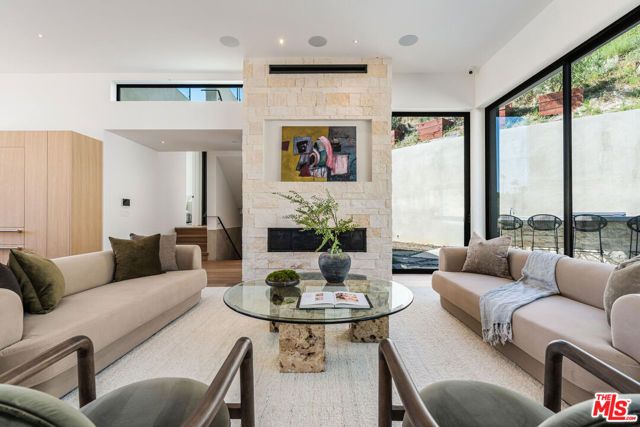 1205 Las Lomas Place, Pacific Palisades (los Angeles), CA 90272