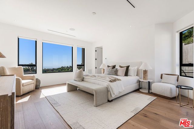 1205 Las Lomas Place, Pacific Palisades (los Angeles), CA 90272