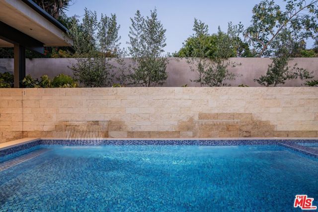 1205 Las Lomas Place, Pacific Palisades (los Angeles), CA 90272