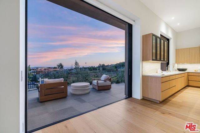 1205 Las Lomas Place, Pacific Palisades (los Angeles), CA 90272