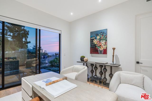 1205 Las Lomas Place, Pacific Palisades (los Angeles), CA 90272