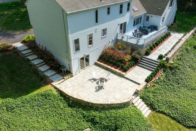 7 Guardhouse Drive, Redding, CT 06896