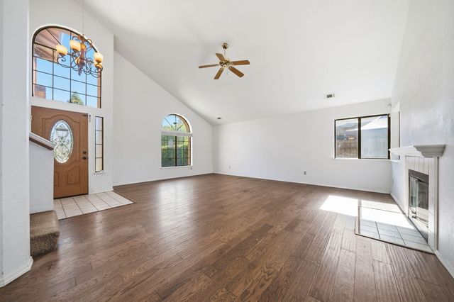 550 Armando Avenue, Redding, CA 96003