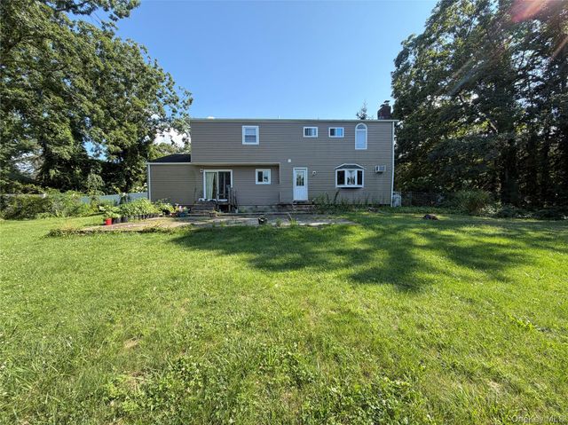 7 Estates Drive, Port Jefferson Station, NY 11776