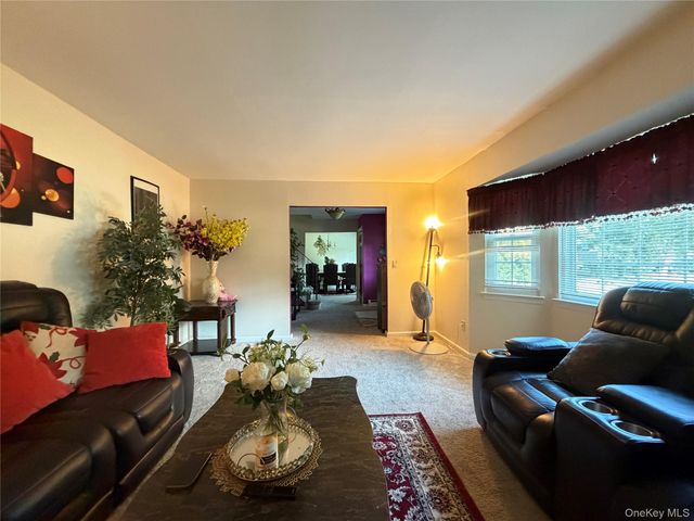 7 Estates Drive, Port Jefferson Station, NY 11776