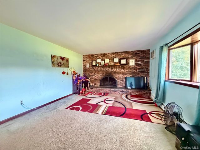7 Estates Drive, Port Jefferson Station, NY 11776