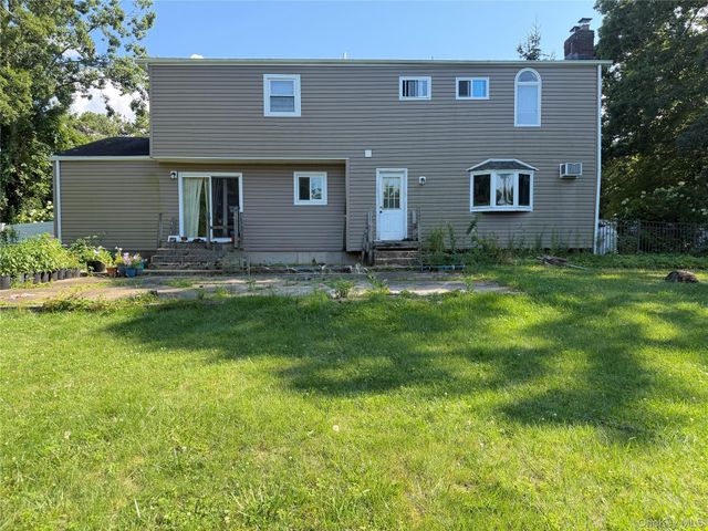 7 Estates Drive, Port Jefferson Station, NY 11776
