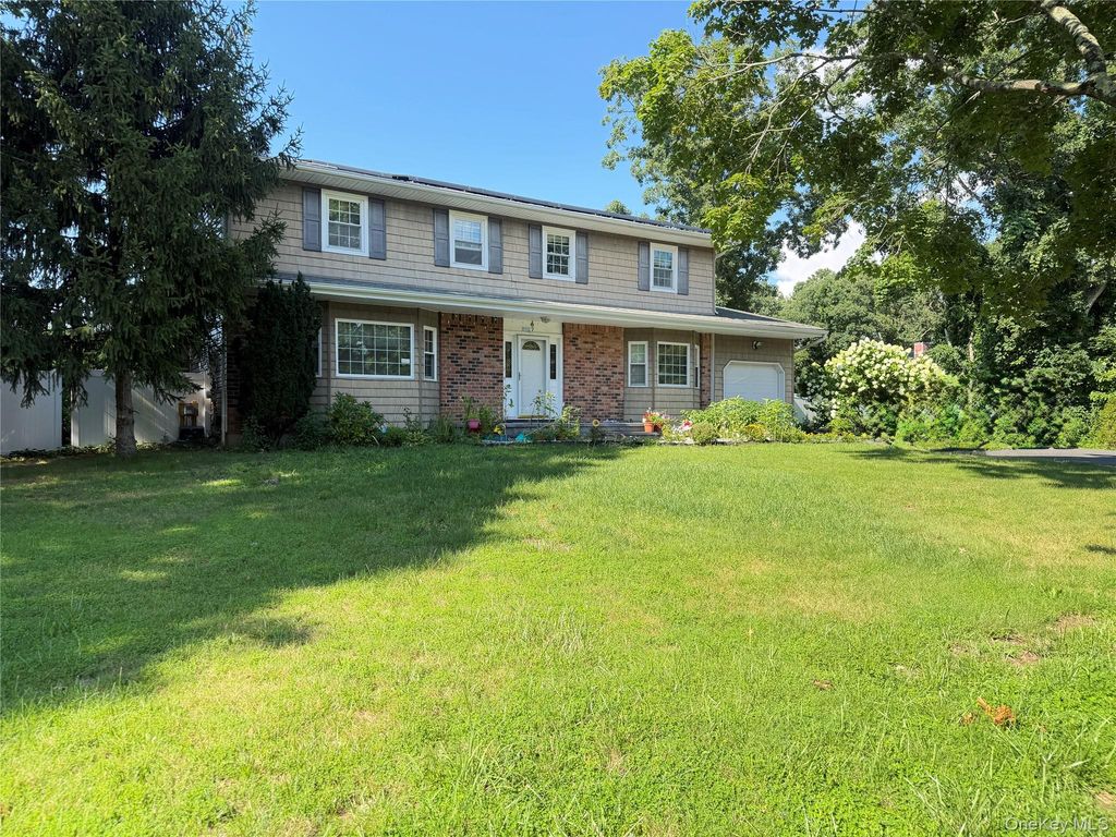 7 Estates Drive, Port Jefferson Station, NY 11776