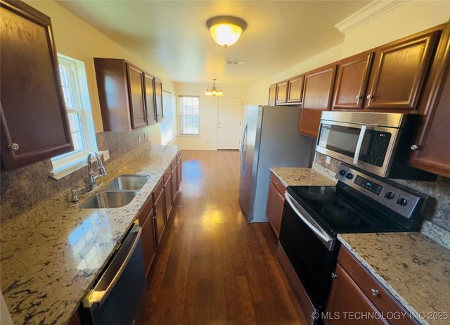 8917 SW 52 Street, Oklahoma City, OK 73179