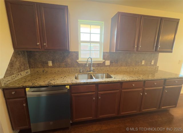 8917 SW 52 Street, Oklahoma City, OK 73179