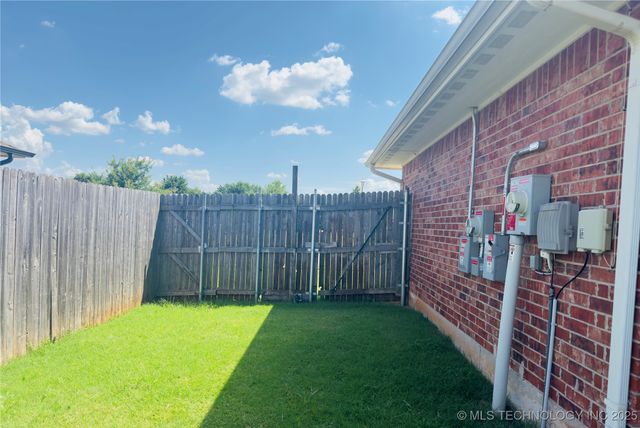 8917 SW 52 Street, Oklahoma City, OK 73179