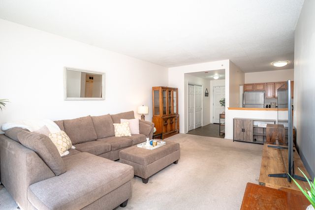 9670 Franklin Avenue 214, Franklin Park, IL 60131