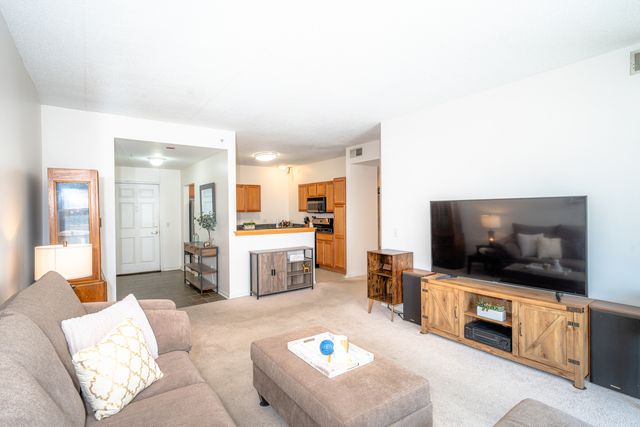 9670 Franklin Avenue 214, Franklin Park, IL 60131