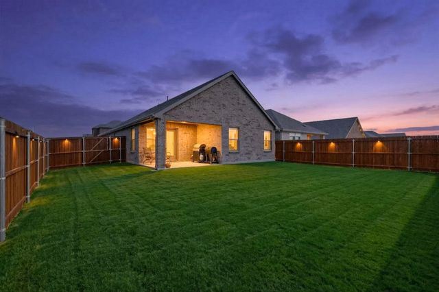 621 Cherish Day Drive, Lavon, TX 75166