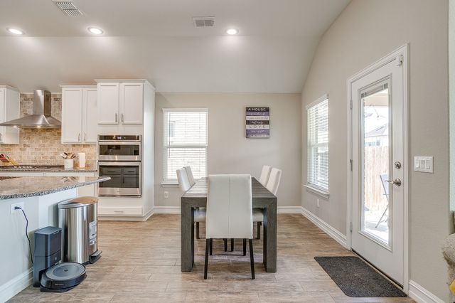 1045 Pinnacle Breeze Drive, Fort Worth, TX 76052