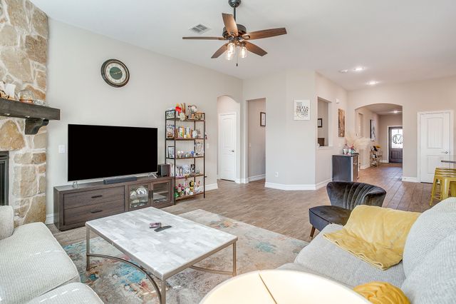 1045 Pinnacle Breeze Drive, Fort Worth, TX 76052