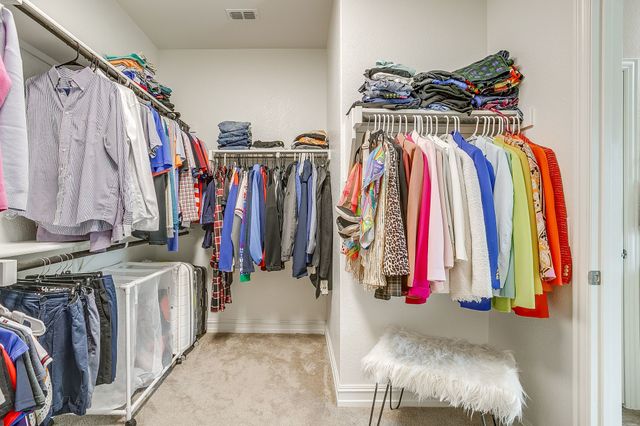 1045 Pinnacle Breeze Drive, Fort Worth, TX 76052