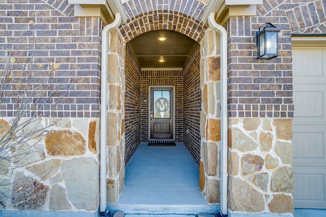 1045 Pinnacle Breeze Drive, Fort Worth, TX 76052