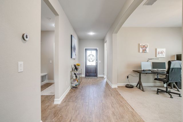 1045 Pinnacle Breeze Drive, Fort Worth, TX 76052