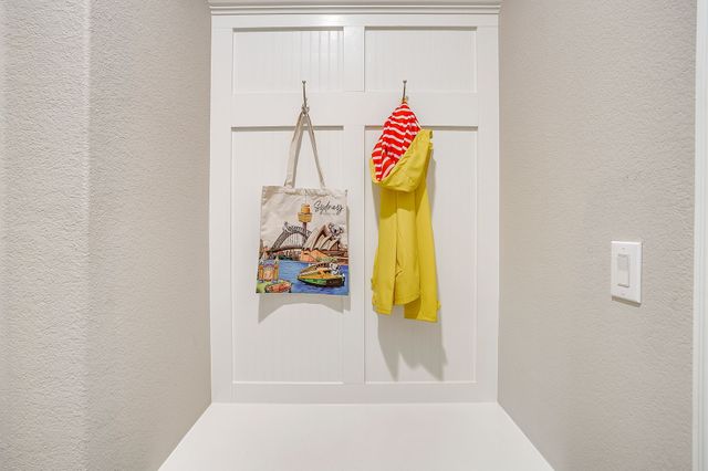 1045 Pinnacle Breeze Drive, Fort Worth, TX 76052