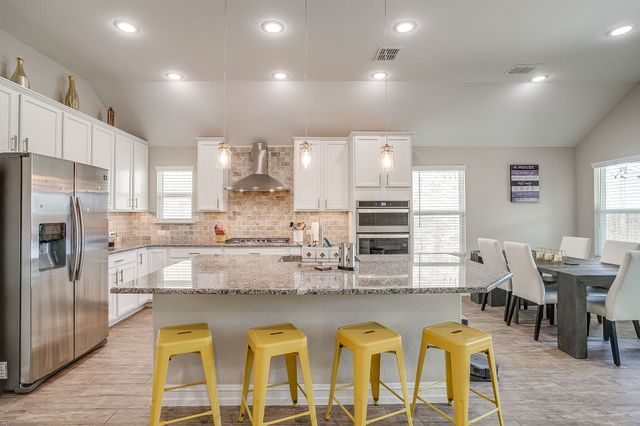 1045 Pinnacle Breeze Drive, Fort Worth, TX 76052