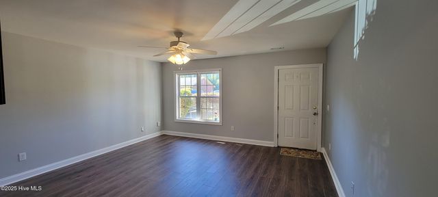 4919 W Rainbow Drive, Wilmington, NC 28403