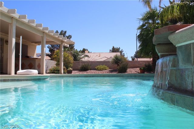 5433 Truckee Court, Las Vegas, NV 89122