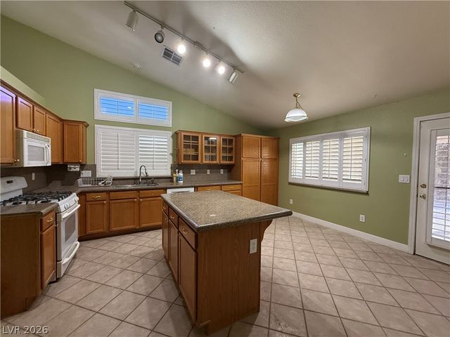 5433 Truckee Court, Las Vegas, NV 89122